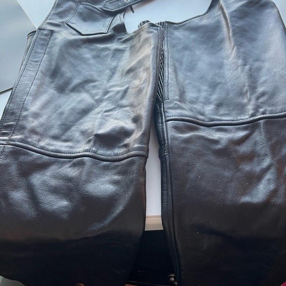 Women’s Xelement Black Leather Motorcycle Chaps - Picture 2 of 12